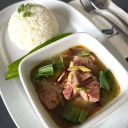 ข้าวต้มแซ่บกระดูกหมู