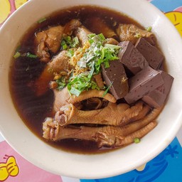 ก๋วยเตี๋ยวไก่ตุ๋น มทส.ประตู4