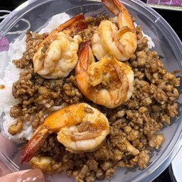 กุ้ง หมูสับทอดกระเทียมราดข้าว