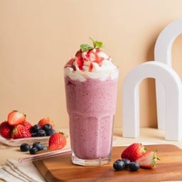 Mixed Berry Frappe มิกซ์เบอร์รี่แฟรปเป้