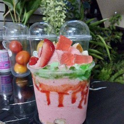 ปังเย็นสตรอเบอร์รี่ นมสด