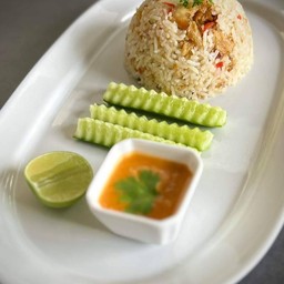 ข้าวผัดปลาสลิดน้ำพริกไข่เค็ม