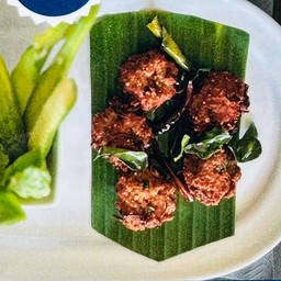 ลาบหมูทอด