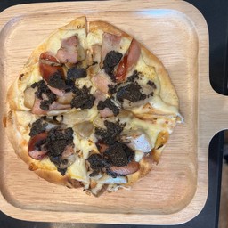 (#No.01) พิซซ่าหน้าทรัฟเฟิลเฮ้าส์ 4 ชิ้น - Truffle House's Signature Pizza 4 pcs