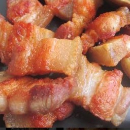 ข้าวหมูสามชั้นทอดนำ้ปลา