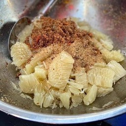 ส้มโอคลุก