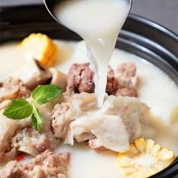 ซุปกระดูกหมู 骨汤