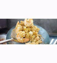 ข้าวผัดผงกระหรี่กุ้ง