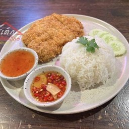 ข้าวหมูทอด