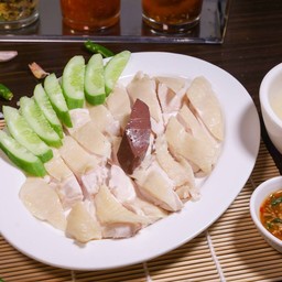 ไก่ต้มไหหลำ ใหญ่