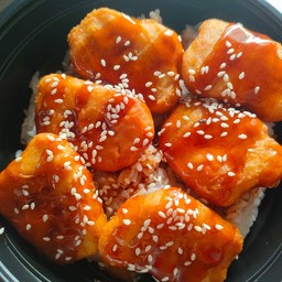 ข้าวนักเก็ตไก่+ซอสเกาหลี