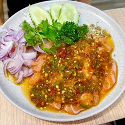 ยำแซลมอนแซ่บ