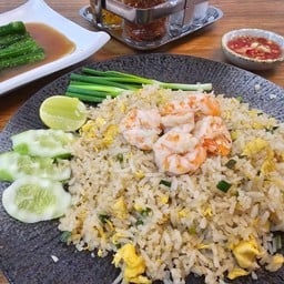 [อร่อยซ่ากับโค้ก] L66 ข้าวผัดกุ้ง +  โค้กไม่มีน้ำตาล  (ขวด)
