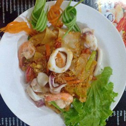 ผัดซีอิ๋วหมึก