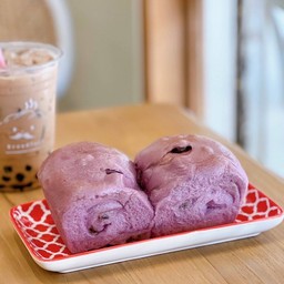 ขนมปังมันม่วงลูกเกด