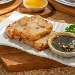 H13. ผักกาดทอด ( 2 ชิ้น )