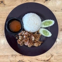 ข้าวราดทอดกระเทียมไก่