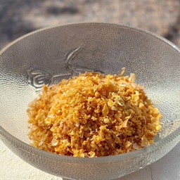 กระเทียมเจียว