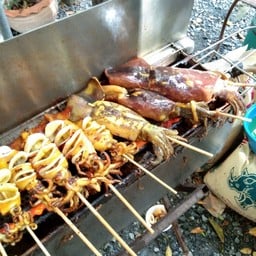 ศักดิ์ปลาหมึกย่างกลับน้ำพริกปลาทู