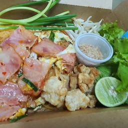 ผัดไทยเบ่ค่อนพุงกาง