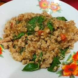 ข้าวหอมพริกกะเพรา