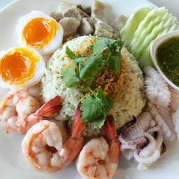 ข้าวคลุกพริกเกลือ (สูตรสะใภ้จันท์)