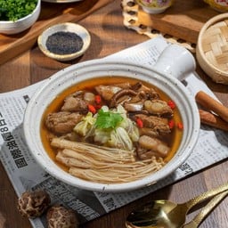 J2.บะกุ๊ดเต๋