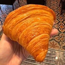 Plain Croissant | ครัวซองต์เนยสด