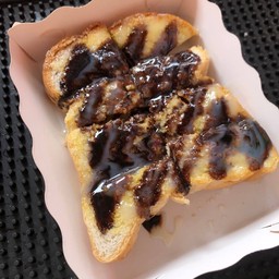 ขนมปังซอสช็อกโกแลต