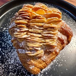 Almond Croissant | อัลมอนด์