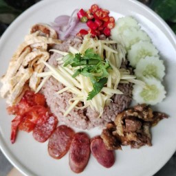 ข้าวคลุกกะปิป้าตุ๋ย