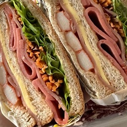 EAT ME.SANDWICH อ่อนนุช