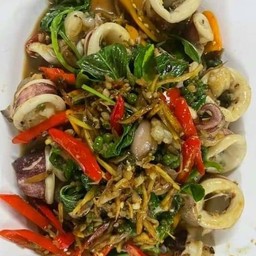 ผัดฉ่าปลาหมึก