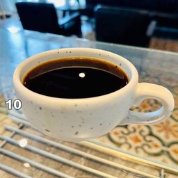 อเมริกาโน่ร้อน (Hot Americano)