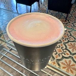 นมชมพู-ร้อน (Hot Pink Milk)