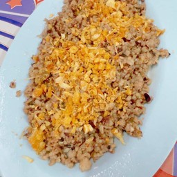 หมูสับทอดกระเทียมเป็นกับข้าว