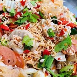 ยำมาม่ารวมมิตร