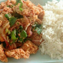 ข้าวยำไก่แซ่บ