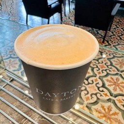 ชานม-ร้อน (Hot Thai Tea)