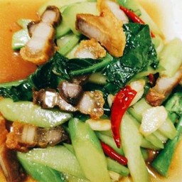 ข้าวราดผัดคะน้า+ไข่ดาว