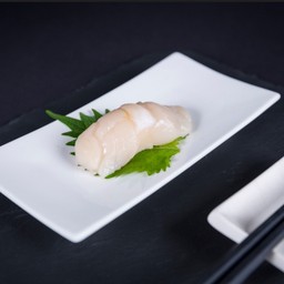 Hotate Nigiri ข้าวปั้นหน้าโอตาเตะ