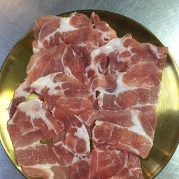 สามชั้น