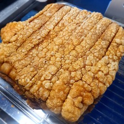 หมูกรอบ By หม่าม้าของอร่อย ฟู๊ดทรั๊ค
