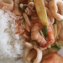 ผัดเปรี๊ยวหวานทะเล