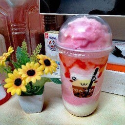 สตอเบอร์รี่นมสดโยเกิร์ตปั่น