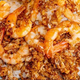กุ้งทอดกระเทียมราดข้าว