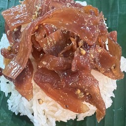 ข้าวเหนียวหมูหวานลูกผักชี