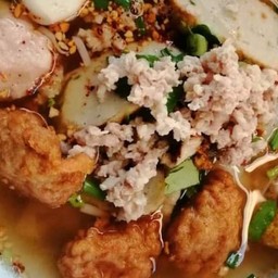 เกาเหลาต้มยำหมูสับ