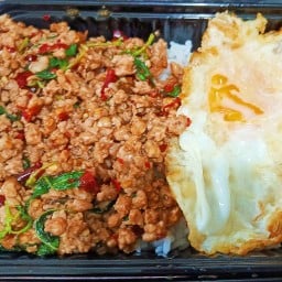 กะเพราปากแดง (พริกแห้ง)🌶🌶🌶 หมู่บ้านสามัคคี35 (บ้านเลขที่ 208/397)