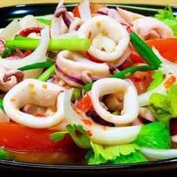 ยำปลาหมึก